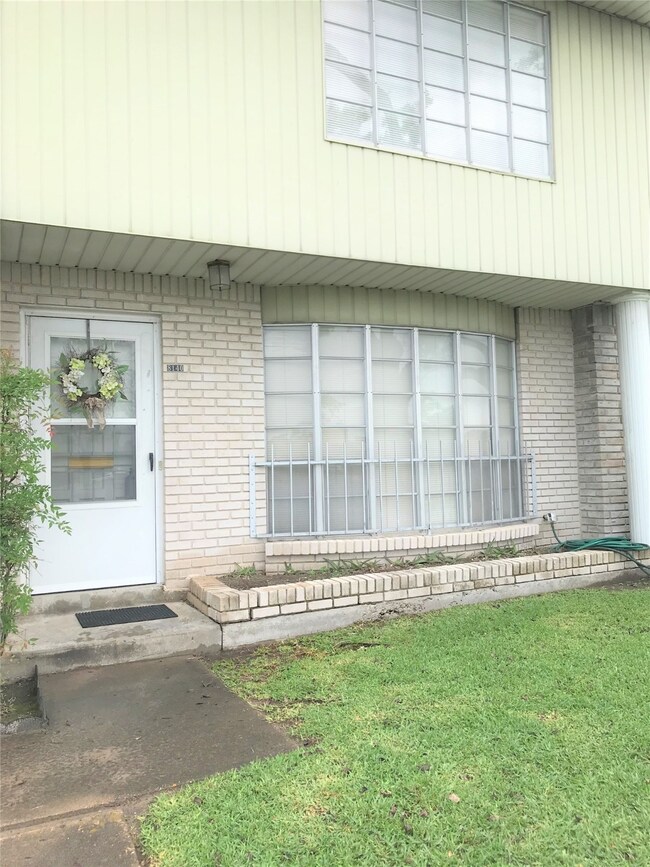Enjoy lots of windows and an amazing location!