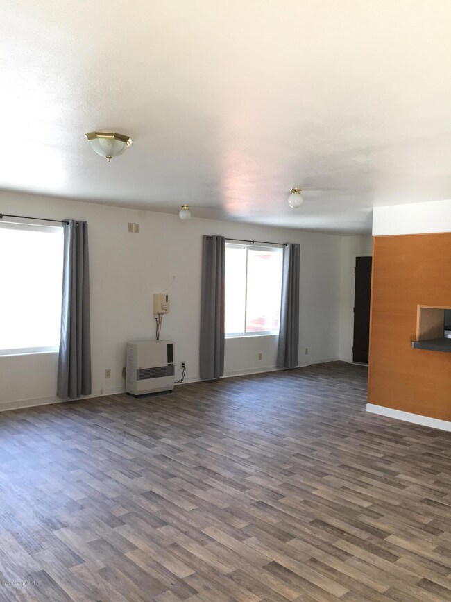 7159 Baldy Mountain living room (2)