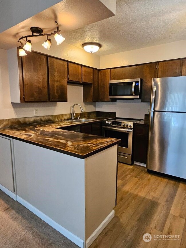 2005 Tibbetts Dr unit 210, Longview, WA 98632 - photo 6