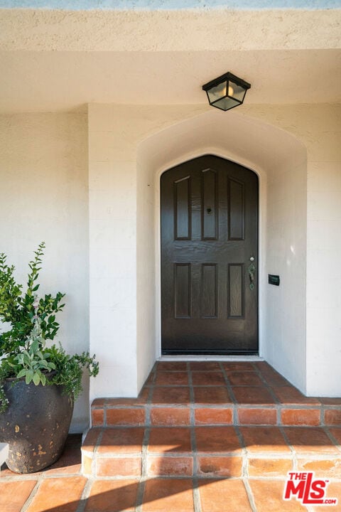 6239 Holly Mont Dr, Los Angeles, CA 90068 - photo 5