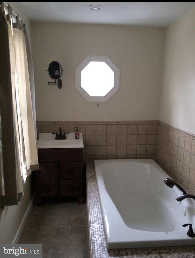 391 Walnut Ave, Gloucester City, NJ 08030 - photo 7