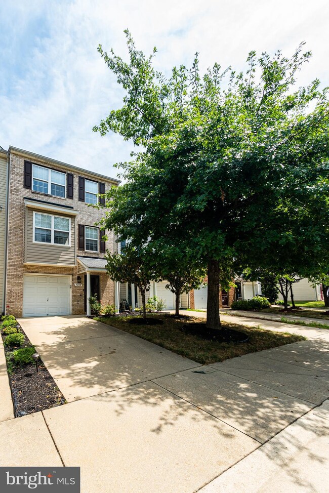 7716 Fishing Creek Way, Clinton, MD 20735 - photo 2