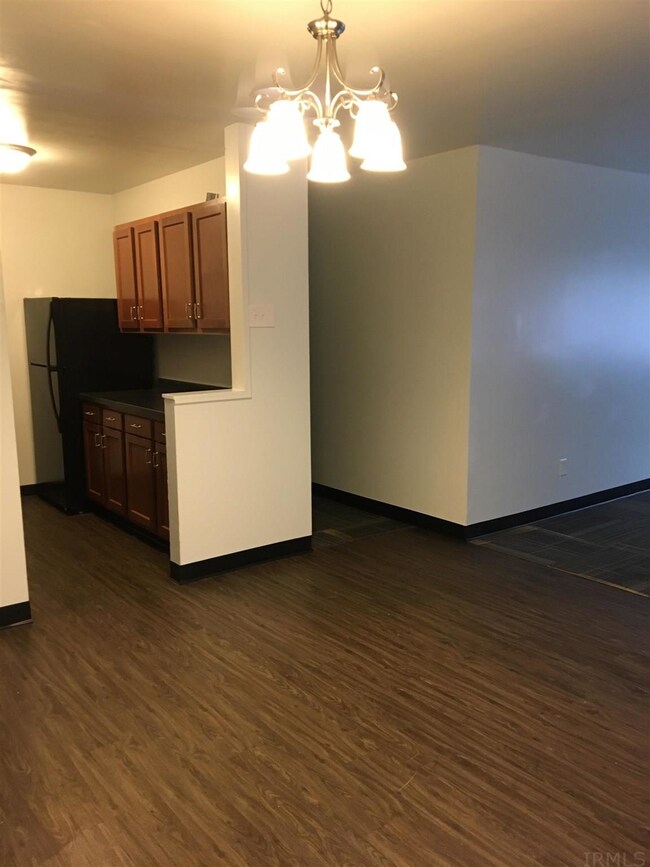 801 Princeton Blvd, Elkhart, IN 46516 - photo 6