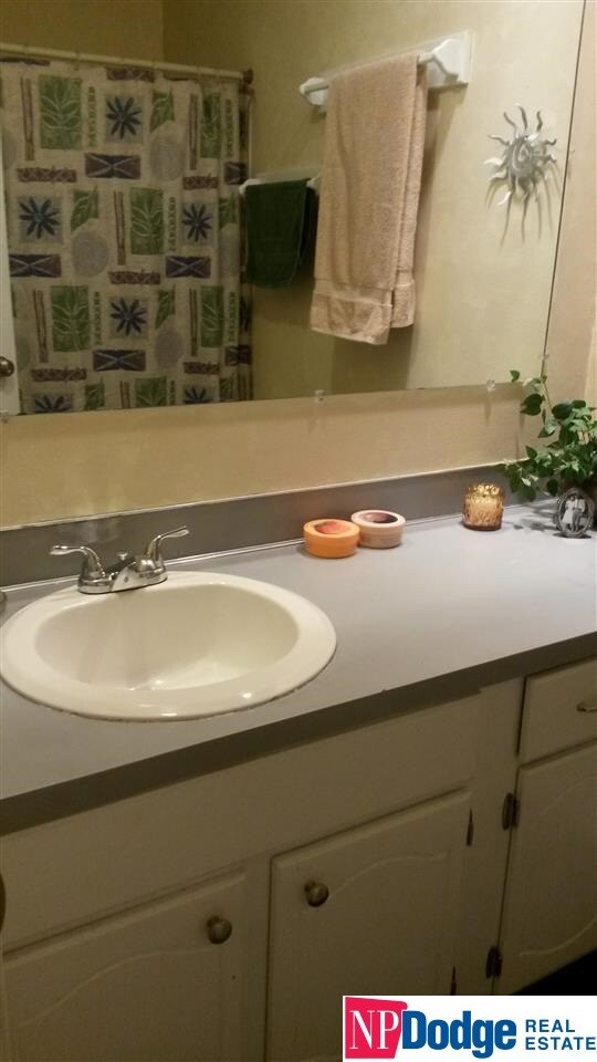 11723 Saratoga Cir, Omaha, NE 68164 - photo 6