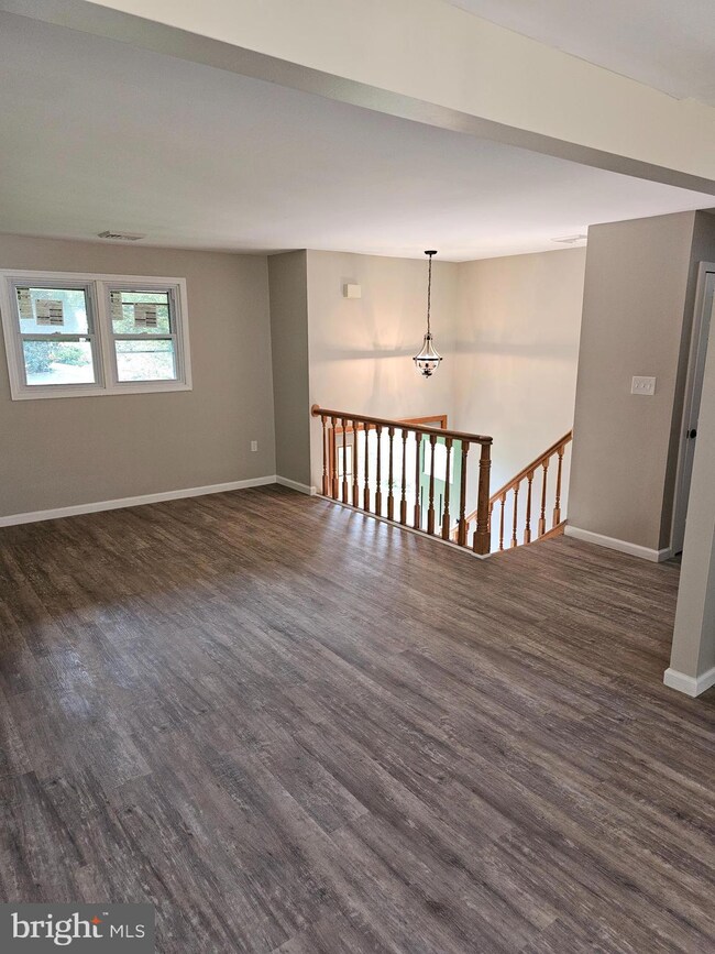 1316 E Evergreen Dr, Phoenixville, PA 19460 - photo 4