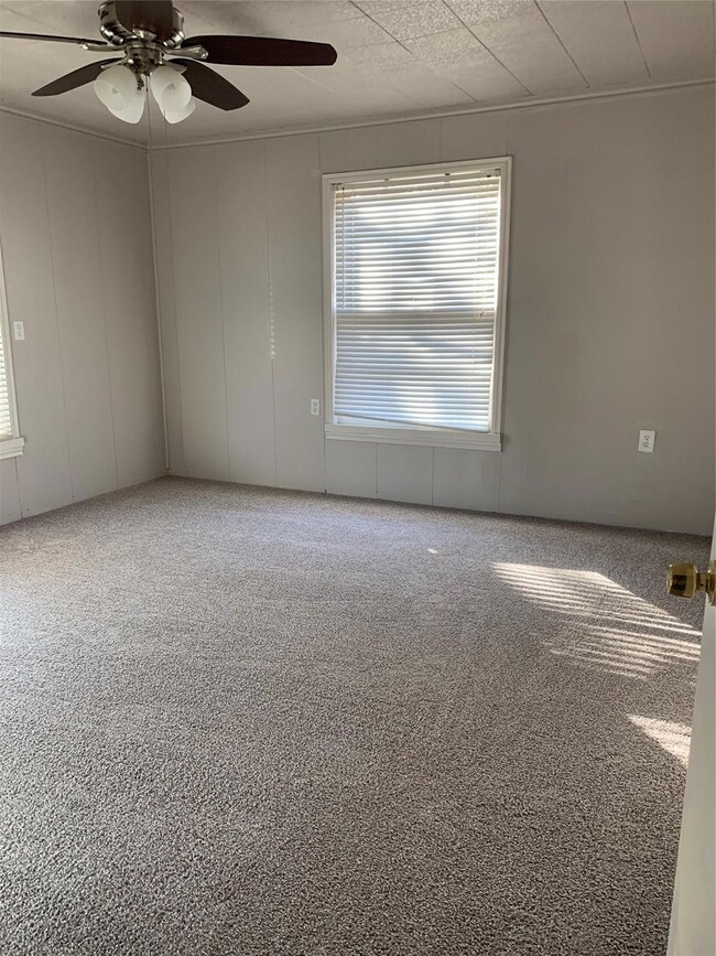 1506 W Hull St, Denison, TX 75020 - photo 4