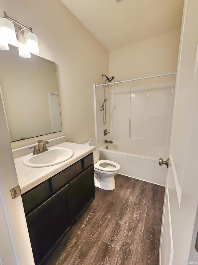 6124 Shale Crescent Dr, West Lafayette, IN 47906 - photo 4