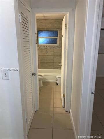 402 SW 8th St unit N, Hallandale Beach, FL 33009 - photo 6