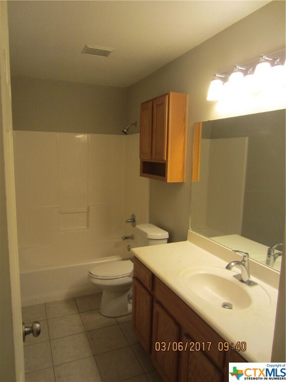 2304 Breezeway Ln, Temple, TX 76502 - photo 7