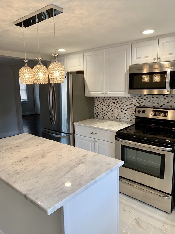 29 Hanson St, Salem, MA 01970 - photo 3