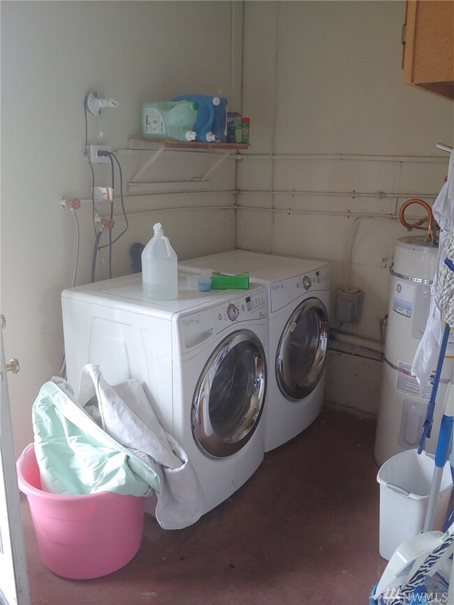 8447 Pepperidge Ln SE, Yelm, WA 98597 - photo 4