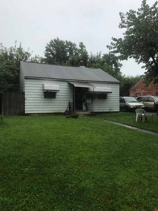Howey Rd front