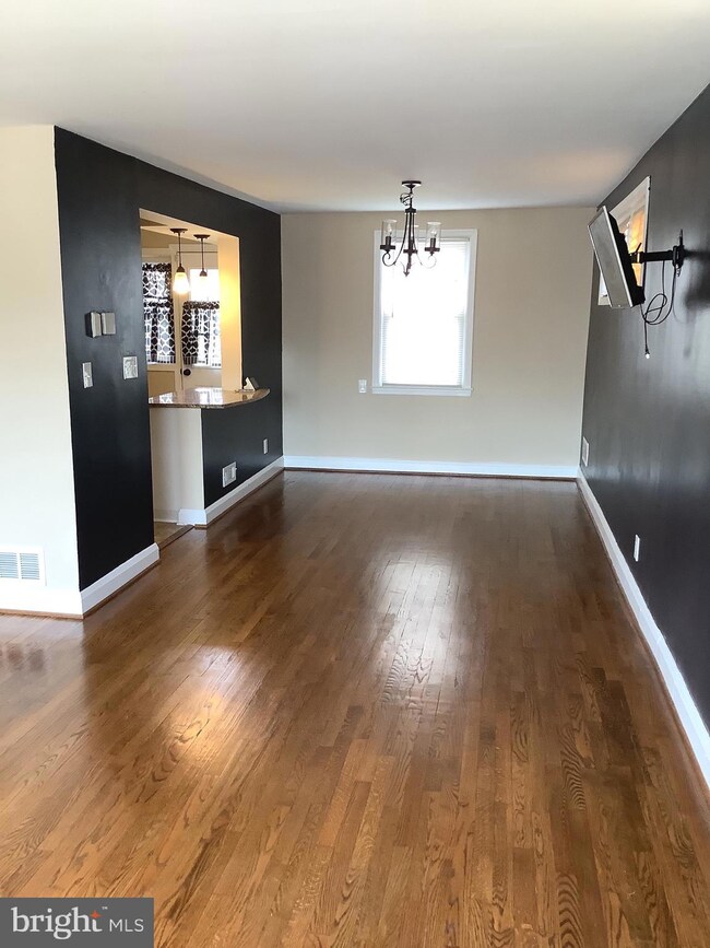 3402 Pinewood Ave, Baltimore, MD 21206 - photo 4