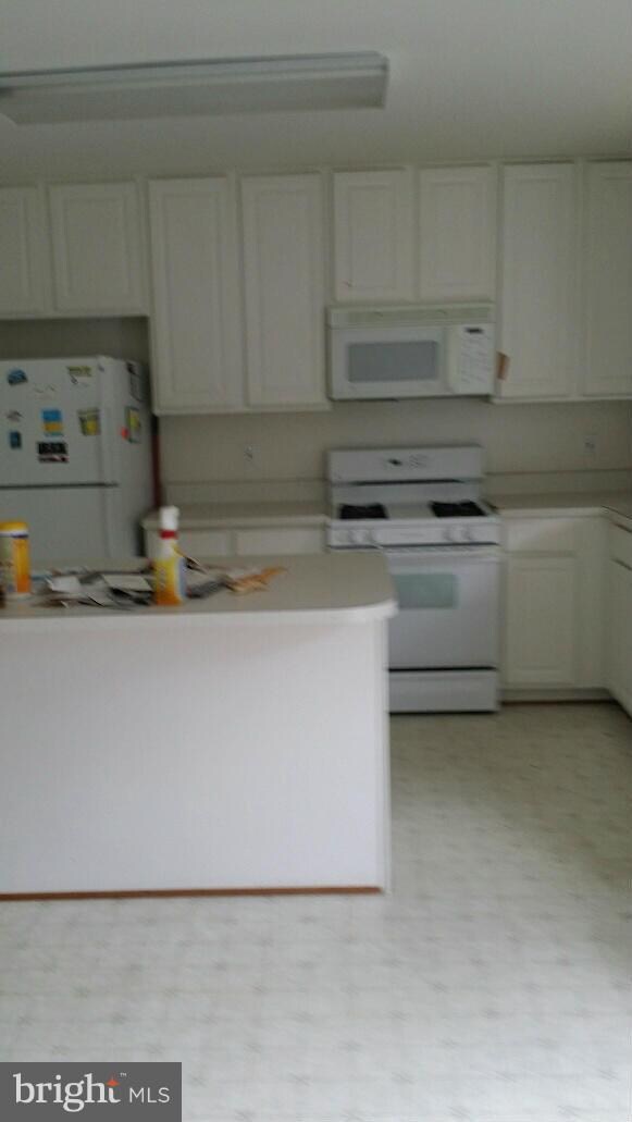 4621 Kings Mill Way, Owings Mills, MD 21117 - photo 3