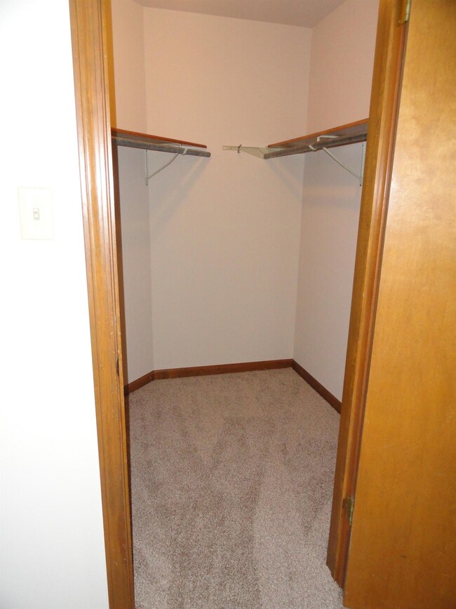 1712 W Ash St, Griffith, IN 46319 - photo 7