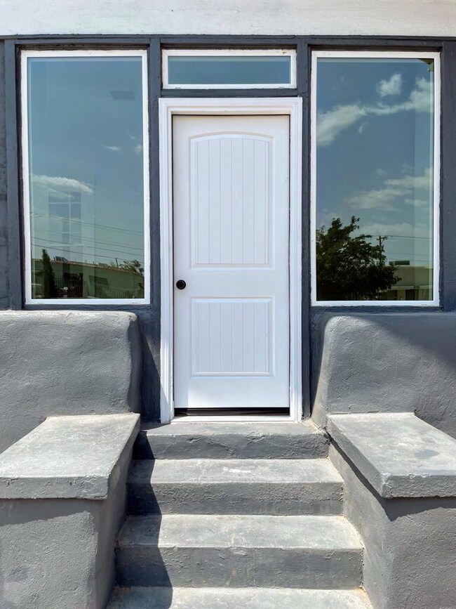 3907 Mountain Ave, El Paso, TX 79930 - photo 4