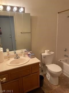 1st Floor full bathroom