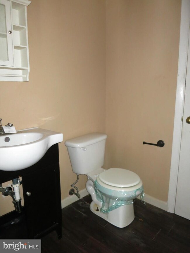 512 Burlington Ct, Edgewood, MD 21040 - photo 3