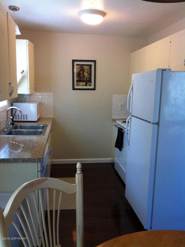 4042 North Star St unit 1, Anchorage, AK 99503 - photo 4