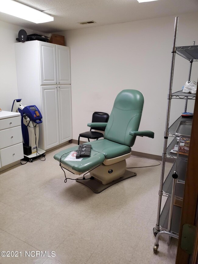 3701 Henderson Dr, Jacksonville, NC 28546 - photo 7