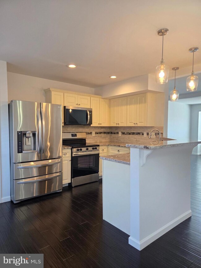 17381 Sligo Loop, Dumfries, VA 22026 - photo 3