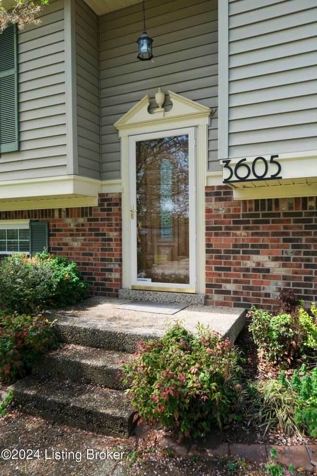 3605 Birnamwood Ct-104