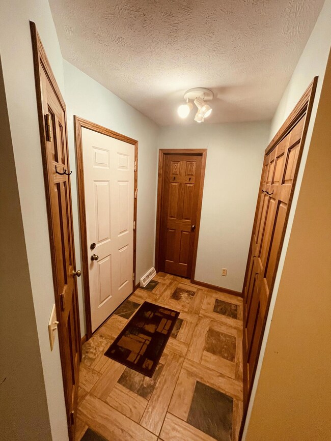 625 Apache Dr, Fremont, MI 49412 - photo 5