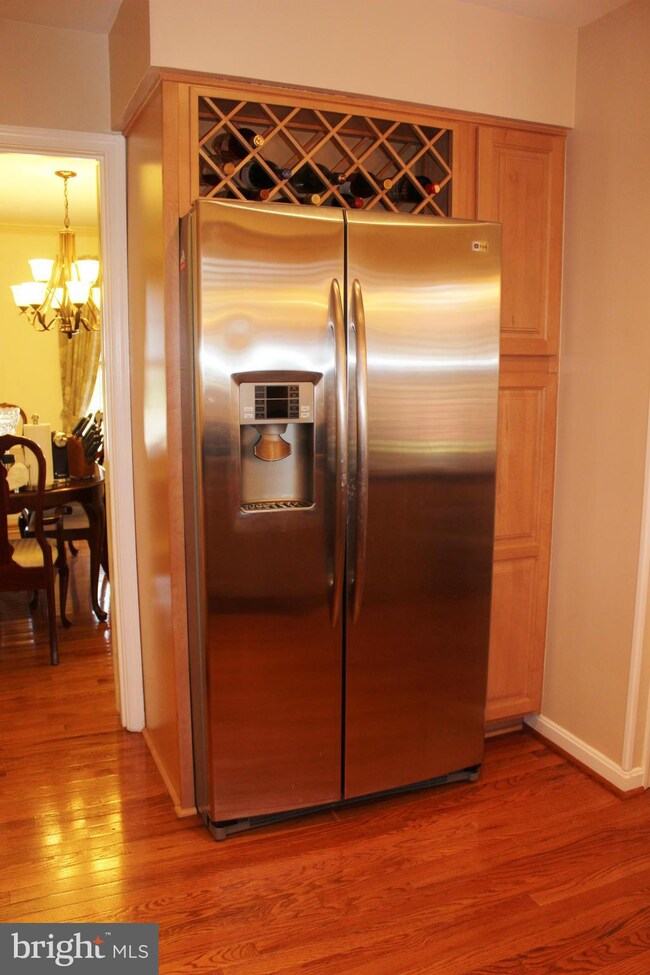 5561 Renoir Port Ln, Burke, VA 22015 - photo 6