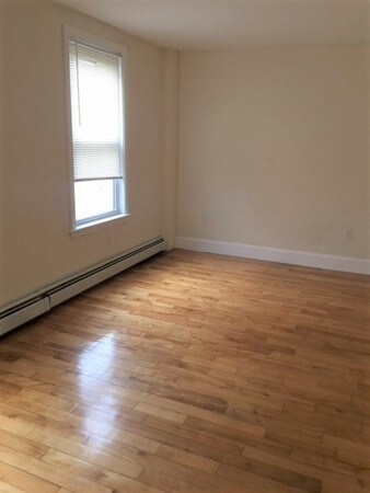 268 Washington Ave unit 8, Chelsea, MA 02150 - photo 4