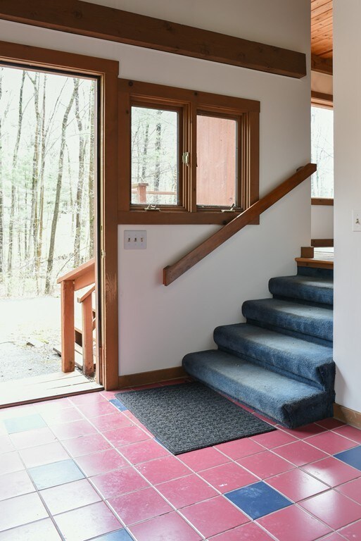 139 High Point Dr, Amherst, MA 01002 - photo 7