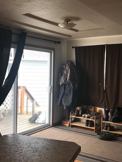 Patio Doors in Dining Area<|><|>