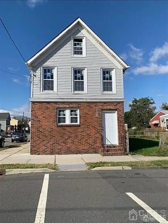 9 Christopher St unit 2, Carteret, NJ 07008 - photo 2