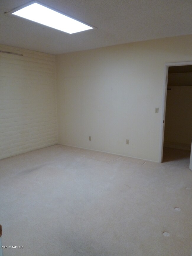10172 N Valle Del Oro Dr, Tucson, AZ 85737 - photo 4