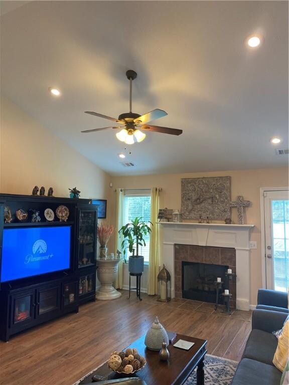 210 S Beckingham Dr, Brunswick, GA 31525 - photo 4