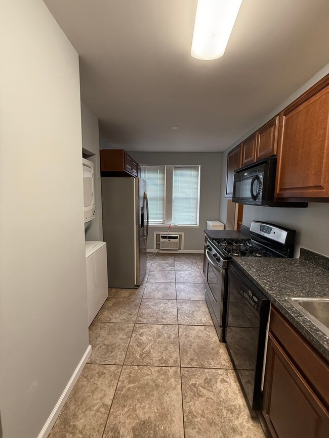 10923 S Longwood Dr unit 2, Chicago, IL 60643 - photo 5