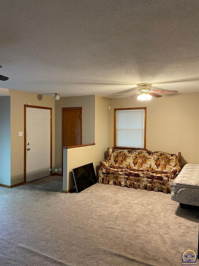 1940 SW 36th Terrace, Topeka, KS 66611 - photo 7