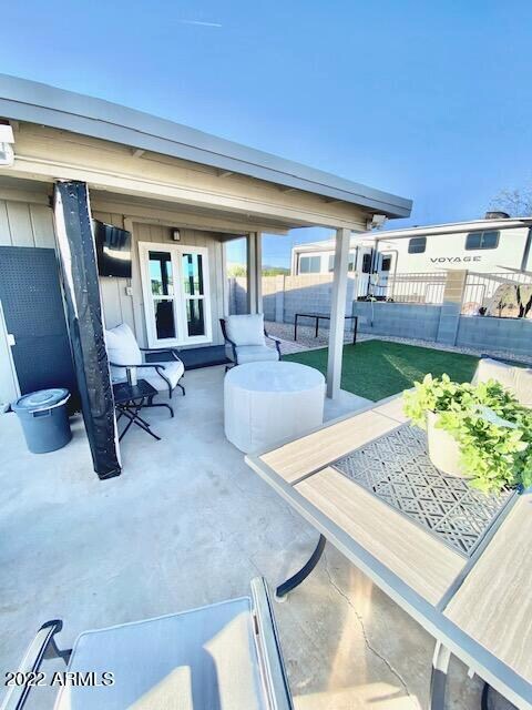 BERENS PATIO