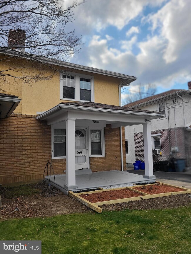 458 Burnley Ln, Drexel Hill, PA 19026 - photo 3