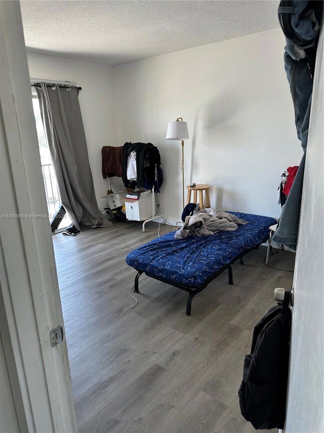 L'Solei unit 313, Hallandale Beach, FL 33009 - photo 4