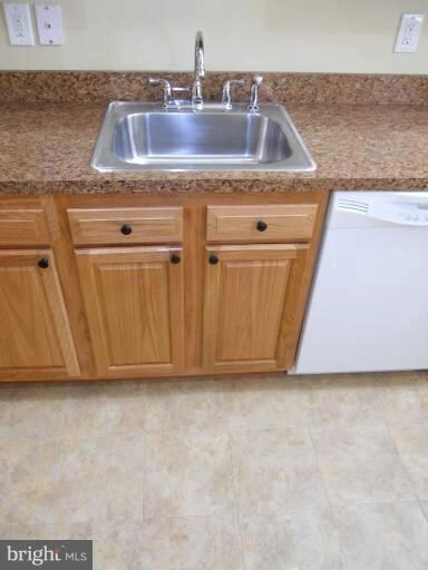 3705 Woodridge Rd, Baltimore, MD 21229 - photo 5