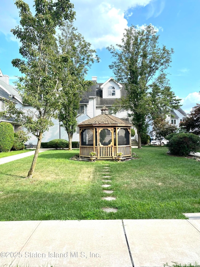 45 Fairlawn Loop, Staten Island, NY 10308 - photo 2