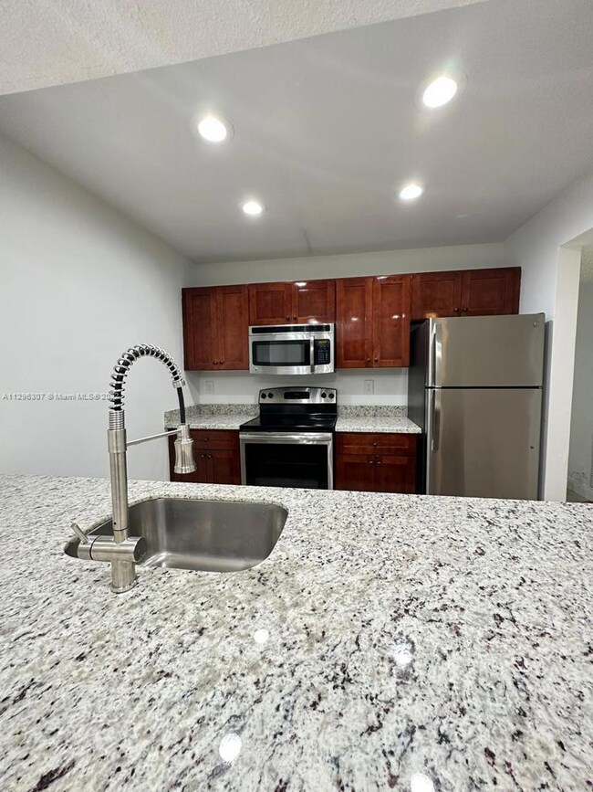 7436 NW 75th St, Tamarac, FL 33321 - photo 6