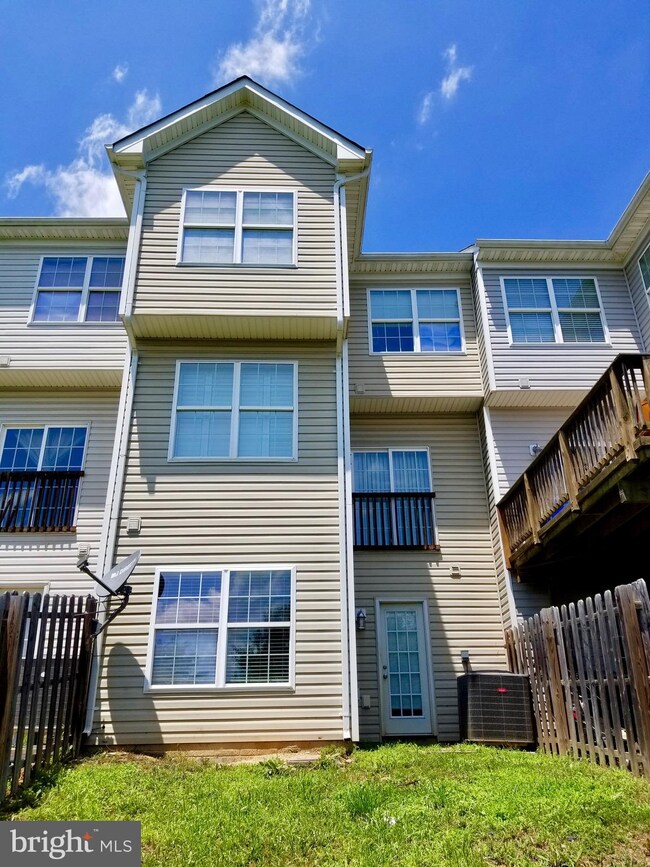 53 Battalion Ct, Bunker Hill, WV 25413 - photo 2