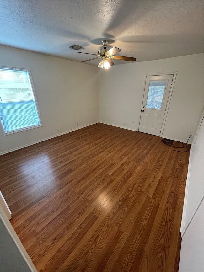 15039 Martin Dr, Conroe, TX 77302 - photo 4