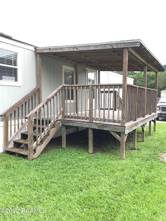 224 Blanco Dr, Youngsville, LA 70592 - photo 4