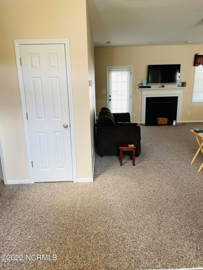 DCA5ACBB-66B9-4940-A627-4E1848EECD4E