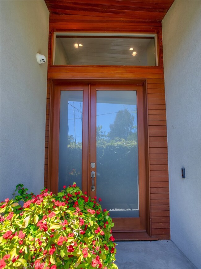 5762 Andasol Ave, Encino, CA 91316 - photo 5