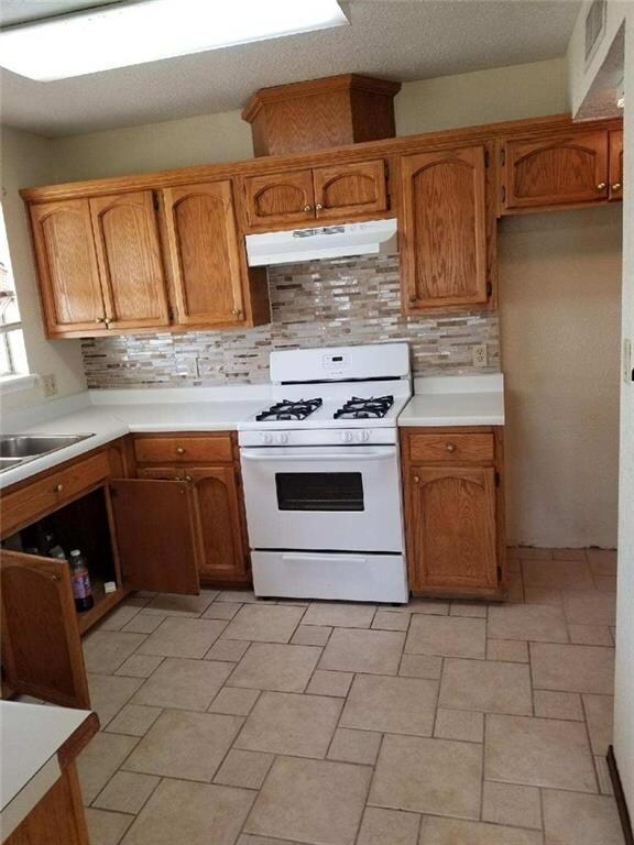 17011 Darrington Rd, Horizon City, TX 79928 - photo 6