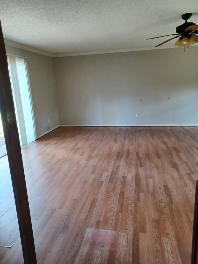 4802 Algernon Dr, Spring, TX 77373 - photo 2