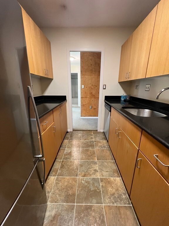 9 Hawthorne Place unit 10C, Boston, MA 02114 - photo 7